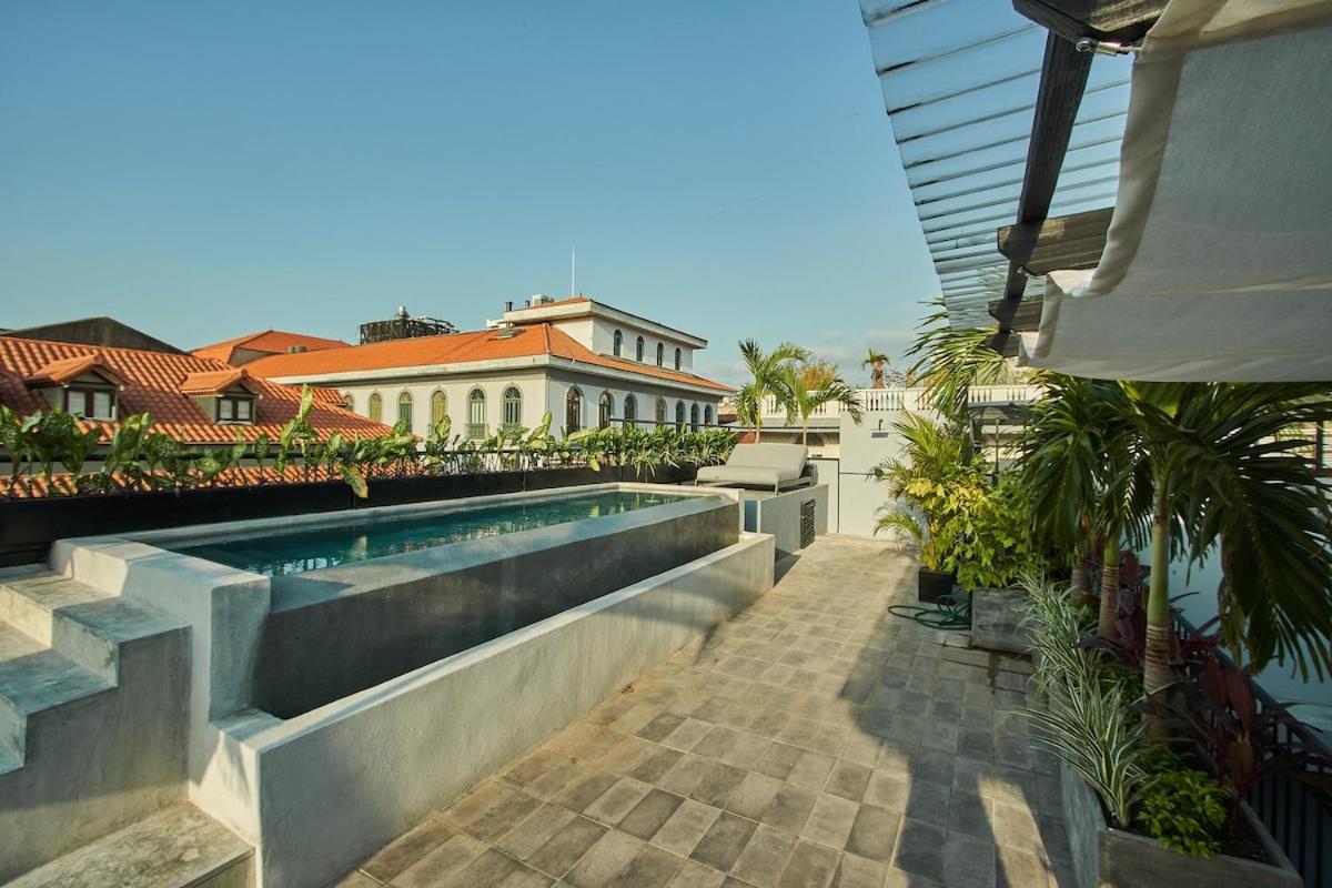 AmazINN Places Rooftop and Design Pool III - Housity