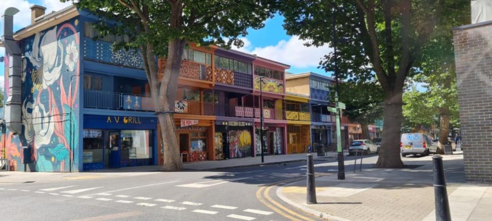 Docklands 2 bedroom 2 Bath - Housity