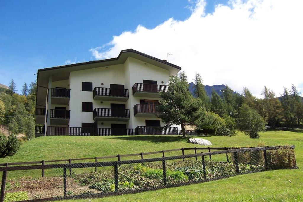 Valtournenche Appartamento comodo alle piste - Housity