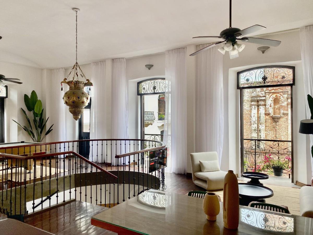 AmazINN Places Casco Viejo relaxing Views and Sound of the Sea - Housity