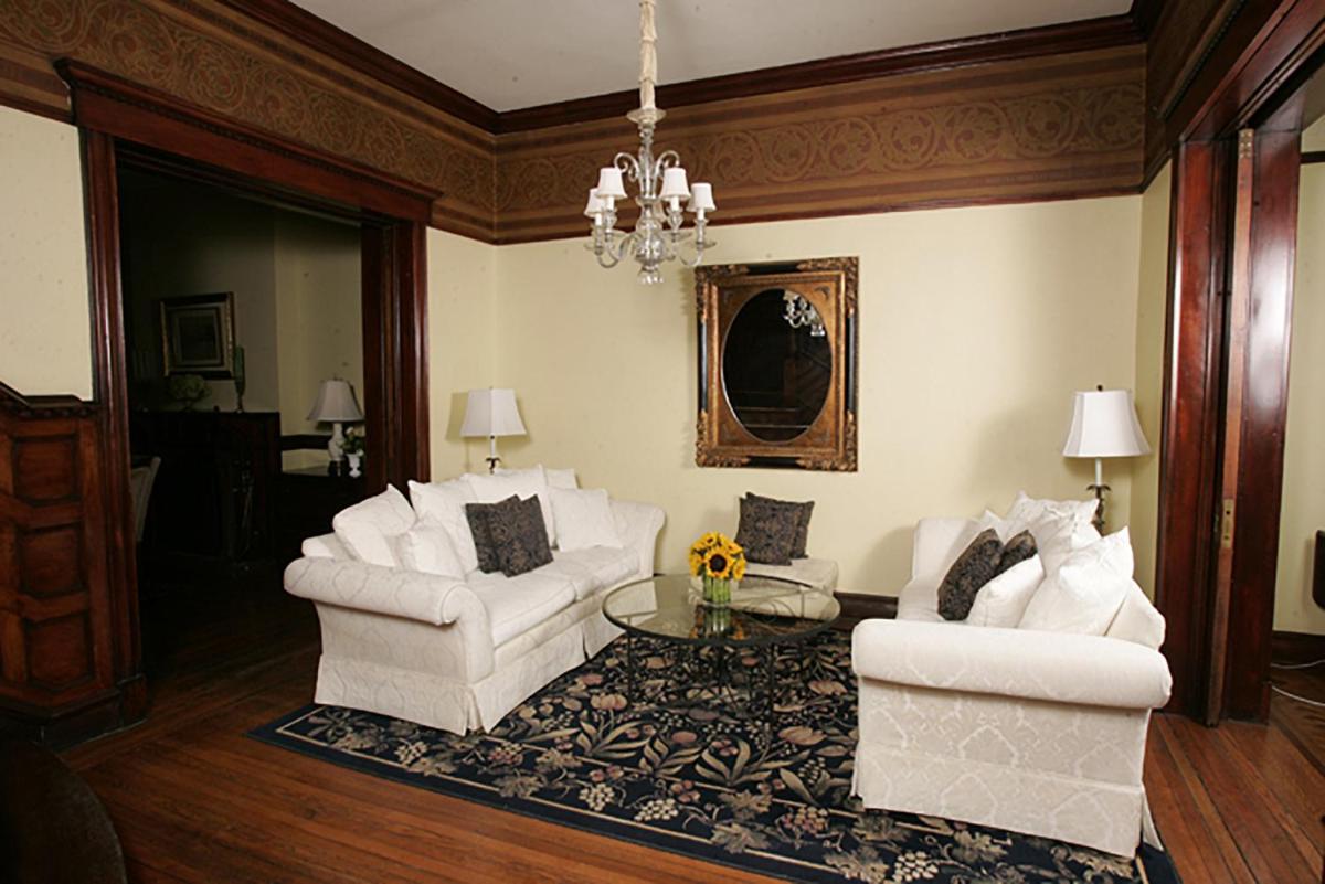 Morgan State House Inn - Housity