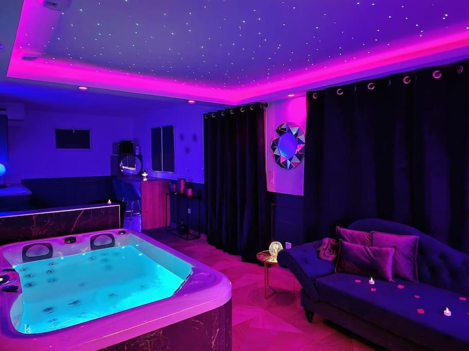 Nouveauté Escapade Romantique Jacuzzi privatif - Housity