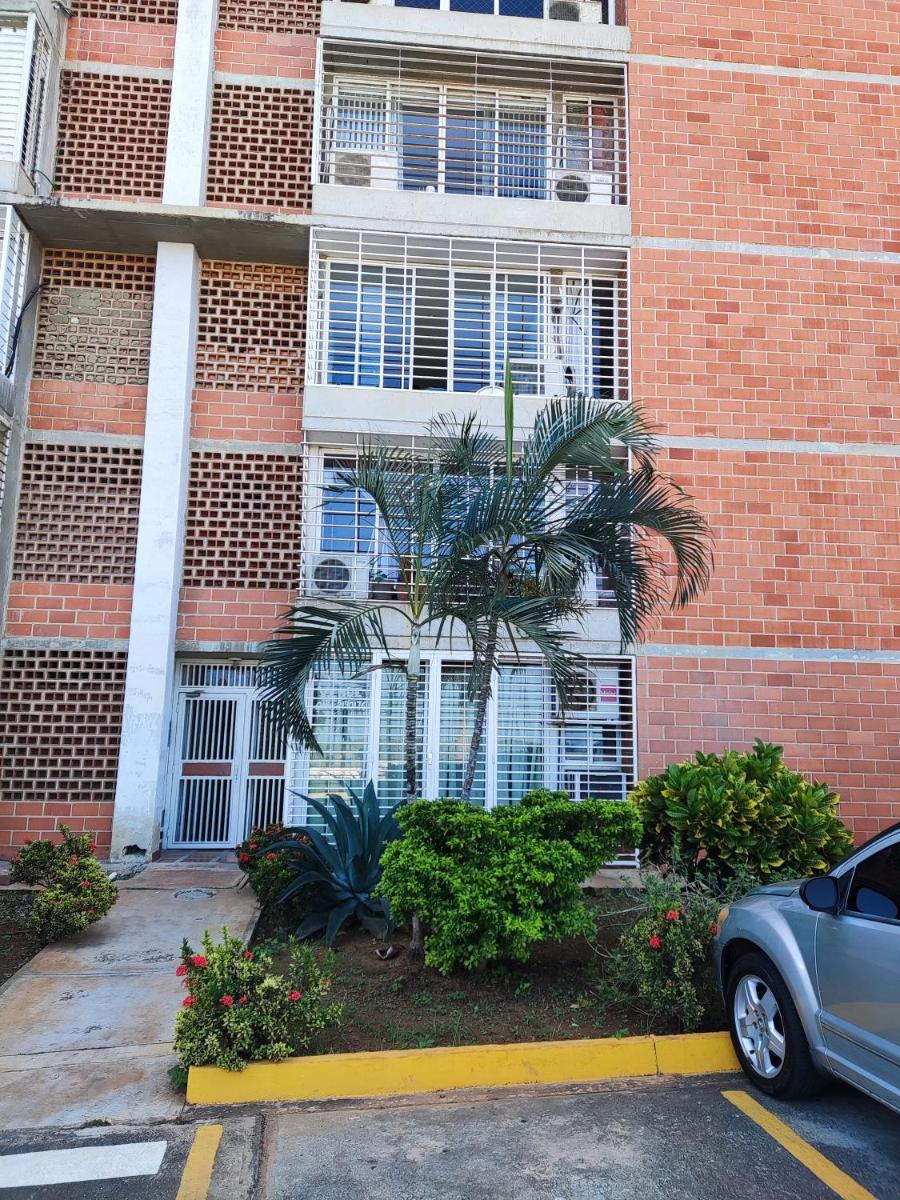 Apartamento frente al Aeropuerto de Maiquetía - Housity