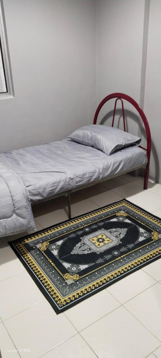 Kuantan GroundCrew Beachfront Homestay (D-7-3) - Housity