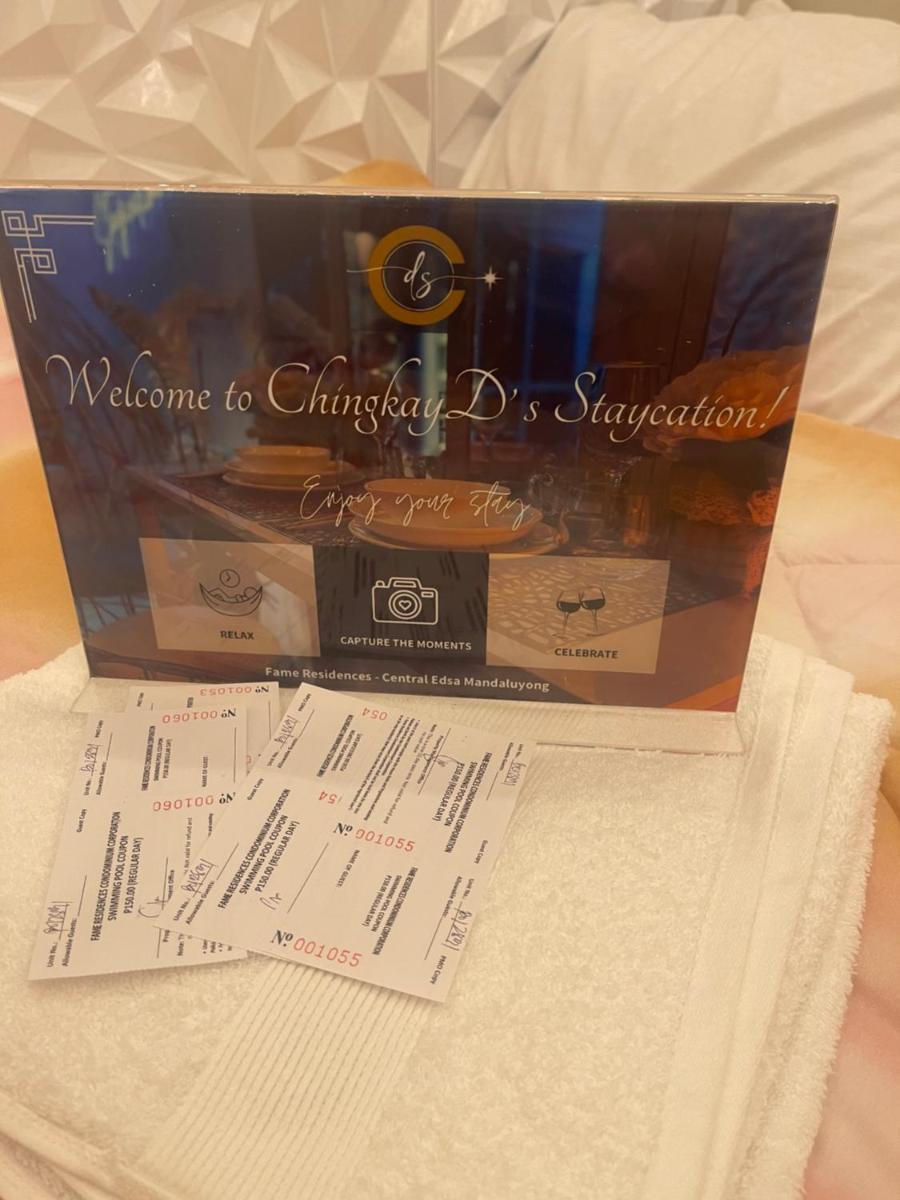 100mbps net,Unli Netflix in 75 inch tv in living room & Home Theater in Room - Housity