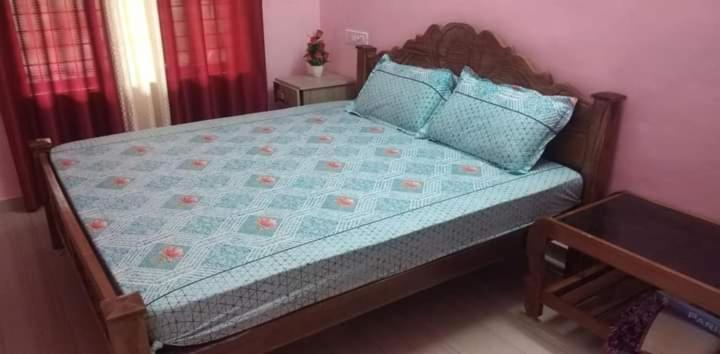 Dwaraka Munroe - Housity