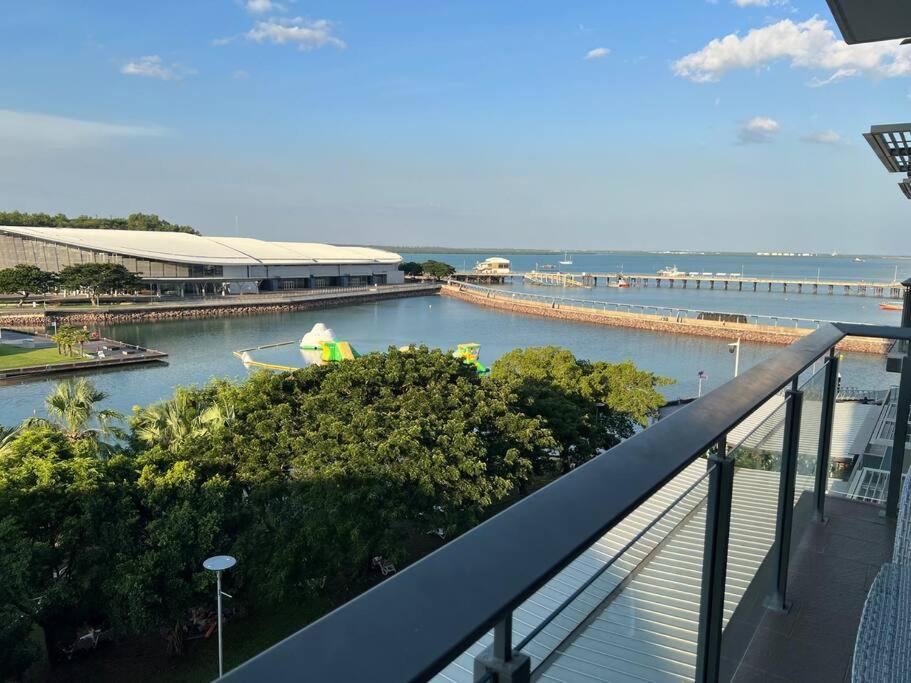 Luxury Waterfront Stay 1bdr (breathtaking Views) - Housity