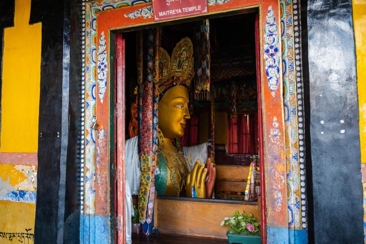 Thiksey Gompa View Homestay - Housity