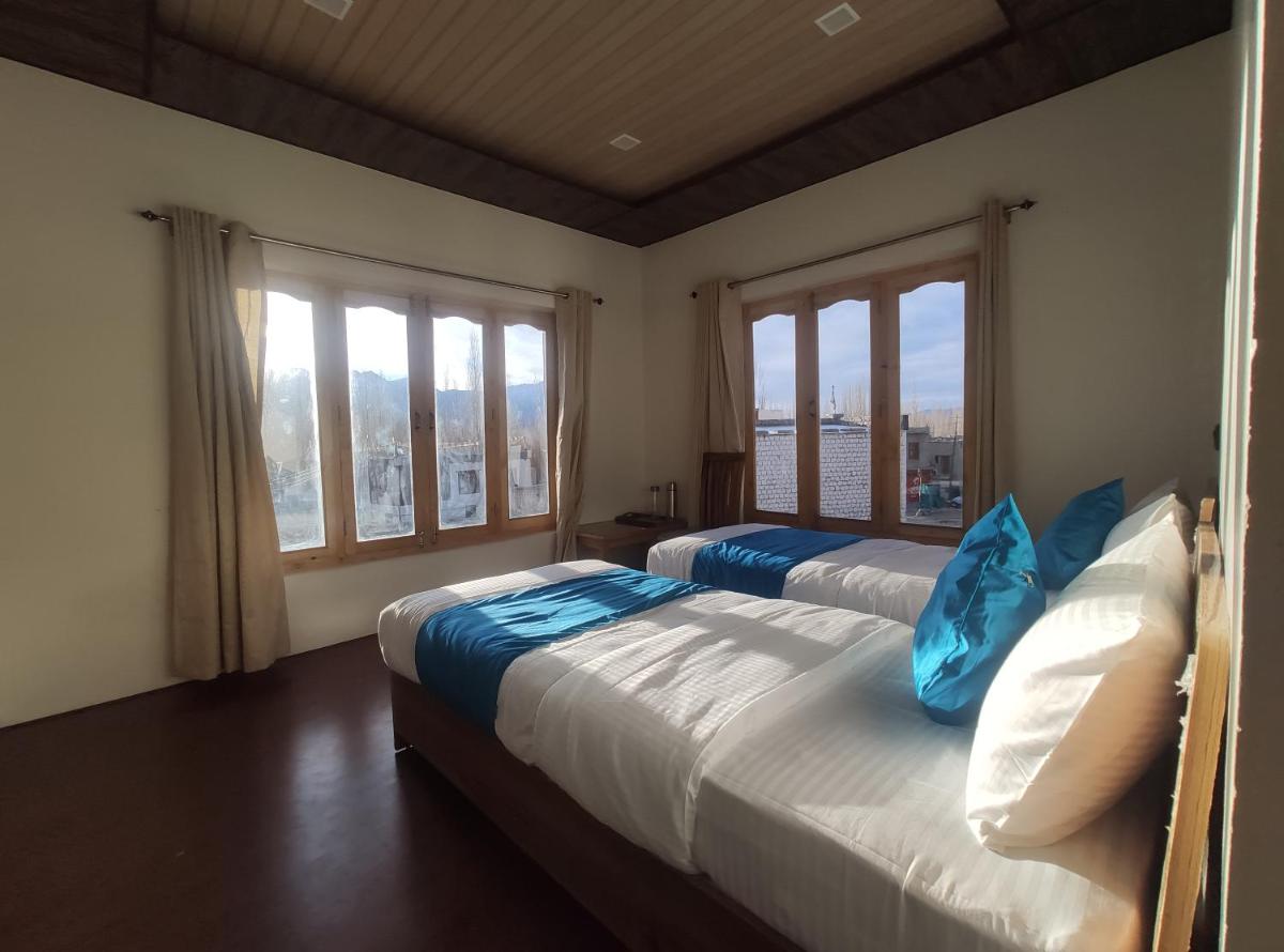 Thiksey Gompa View Homestay - Housity