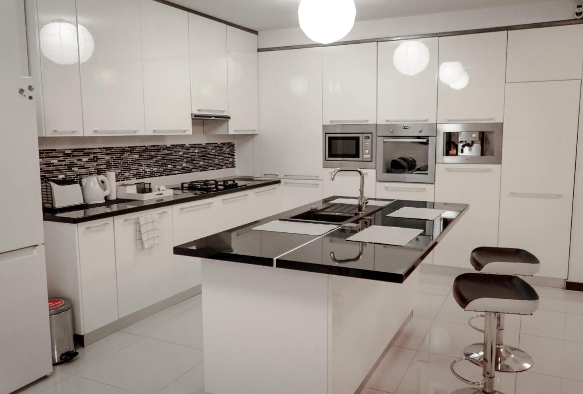 Vila Carolina Apulum - Housity