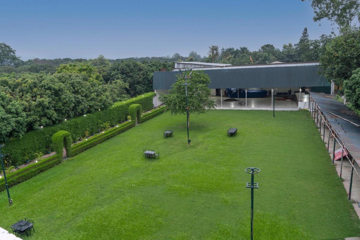 Suitetrails - Krishna Garden Hotel & Restaurant