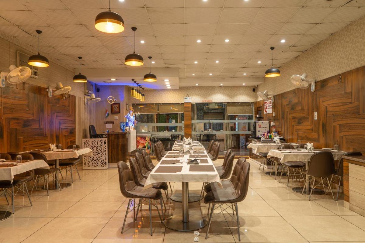 Suitetrails - Krishna Garden Hotel & Restaurant