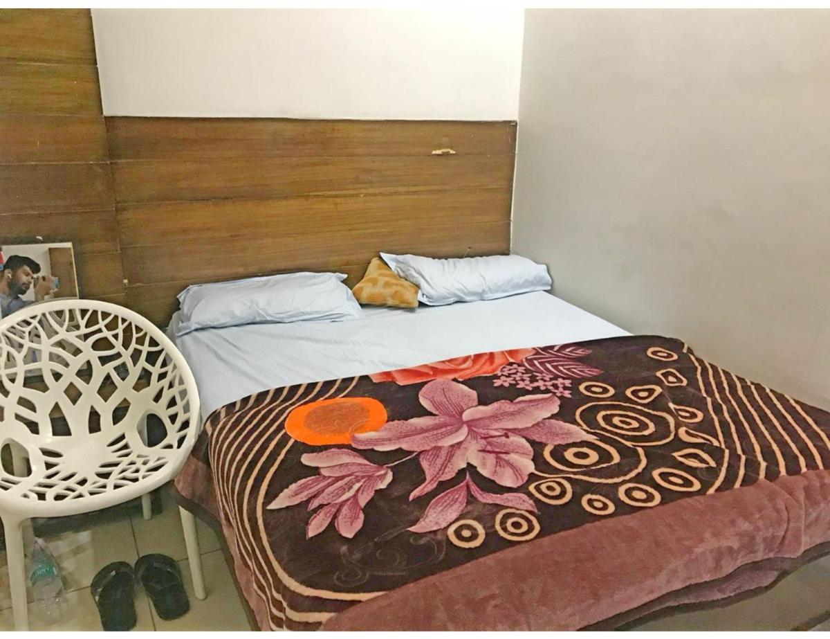 Hotel Adarsh Palace,Saharanpur - Housity