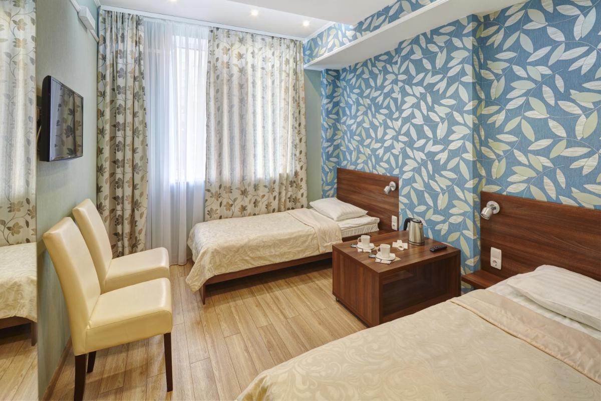 Three Crowns Hotel - Housity