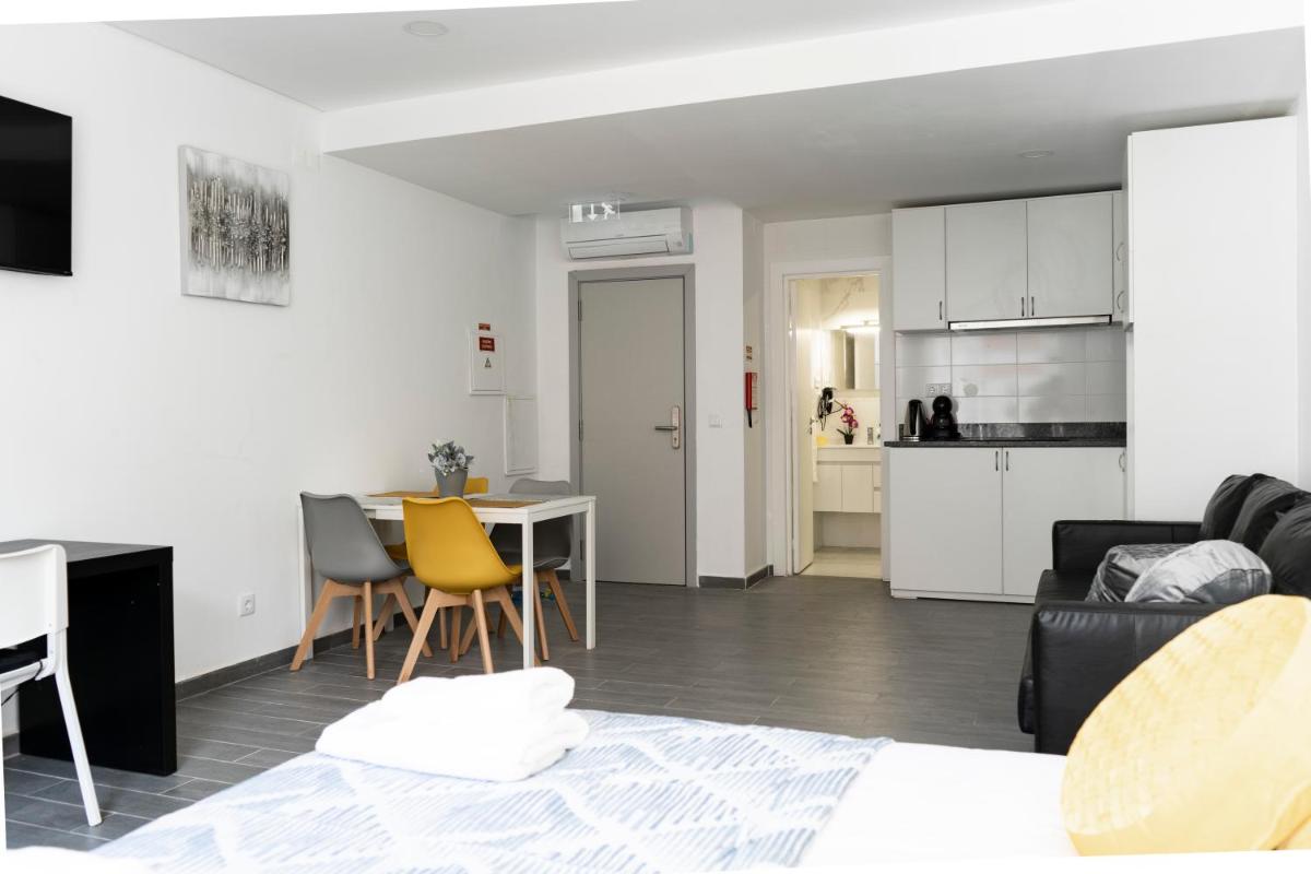 Suitetrails - Almada Downtown 303