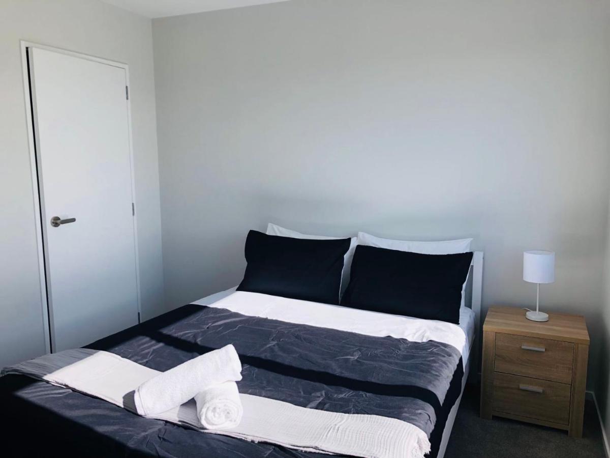 Modern & Luxurious Home 3 - Housity