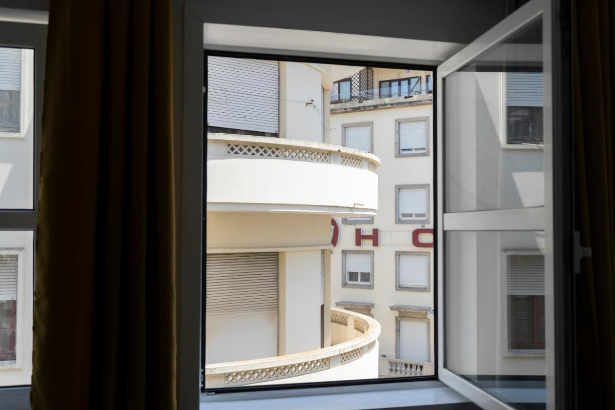 Suitetrails - Almada Downtown 401