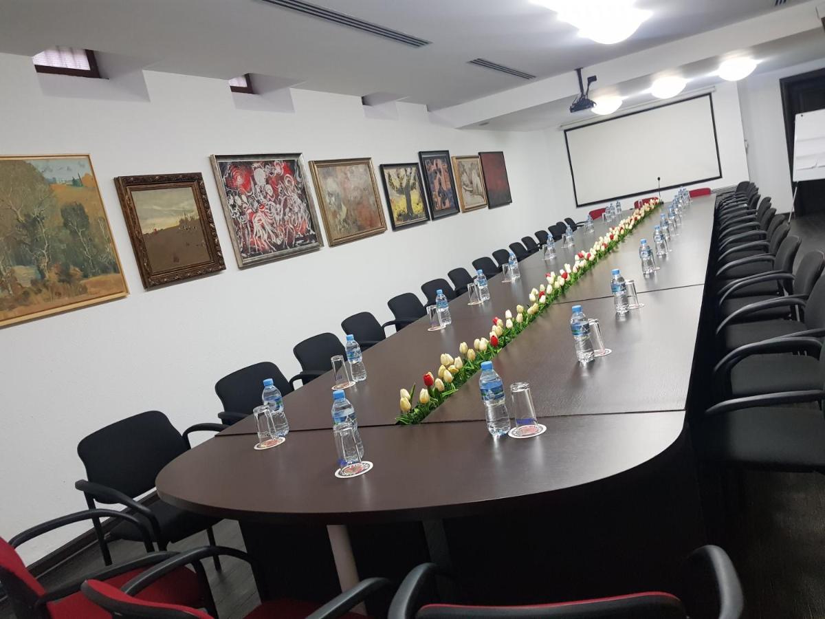 Suitetrails - Hotel Victoria Tirana