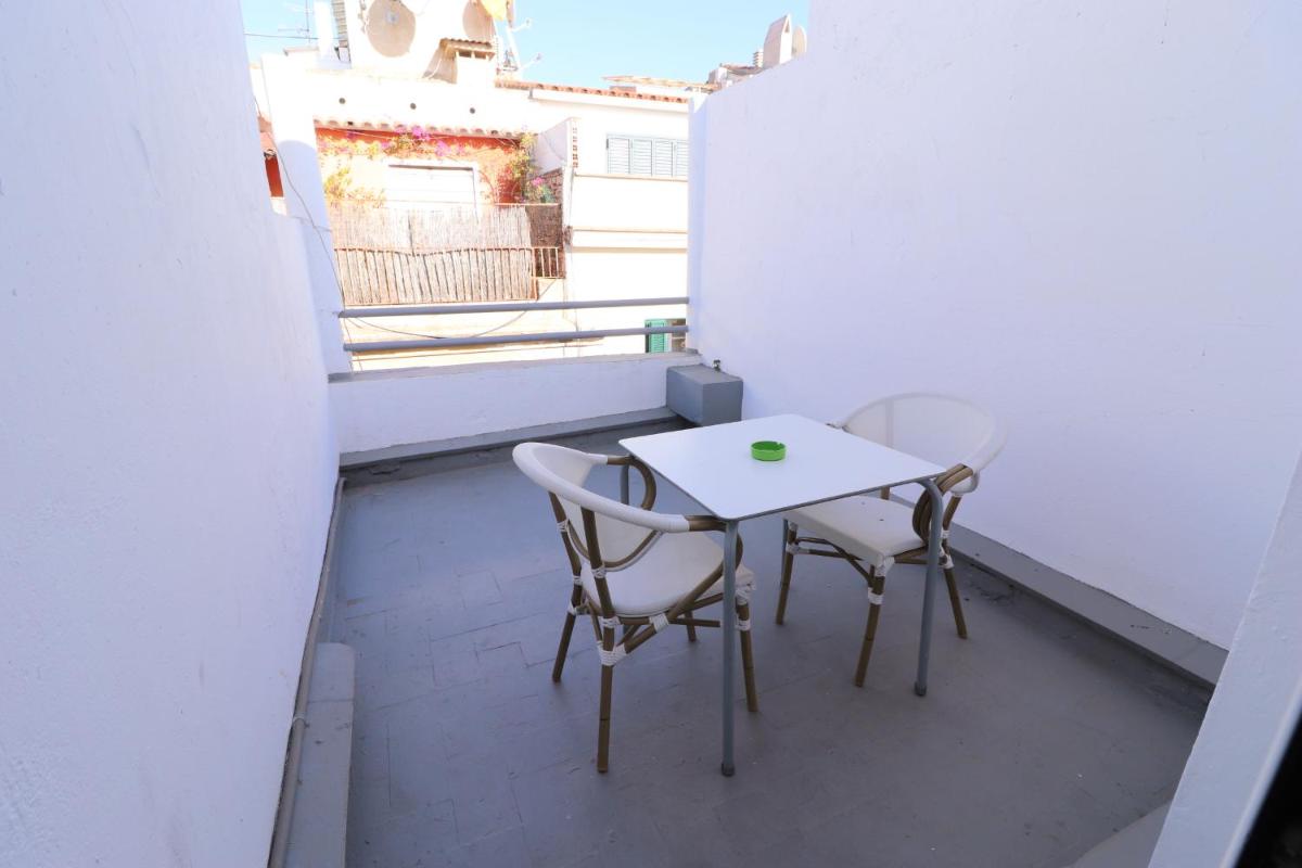 Hotel Ibiza - Housity