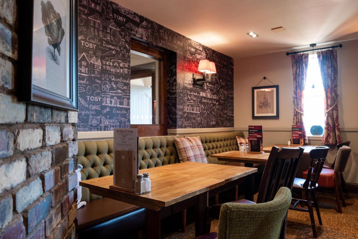 Toby Carvery Strathclyde, M74 J6 by Innkeeper's Collection - Housity