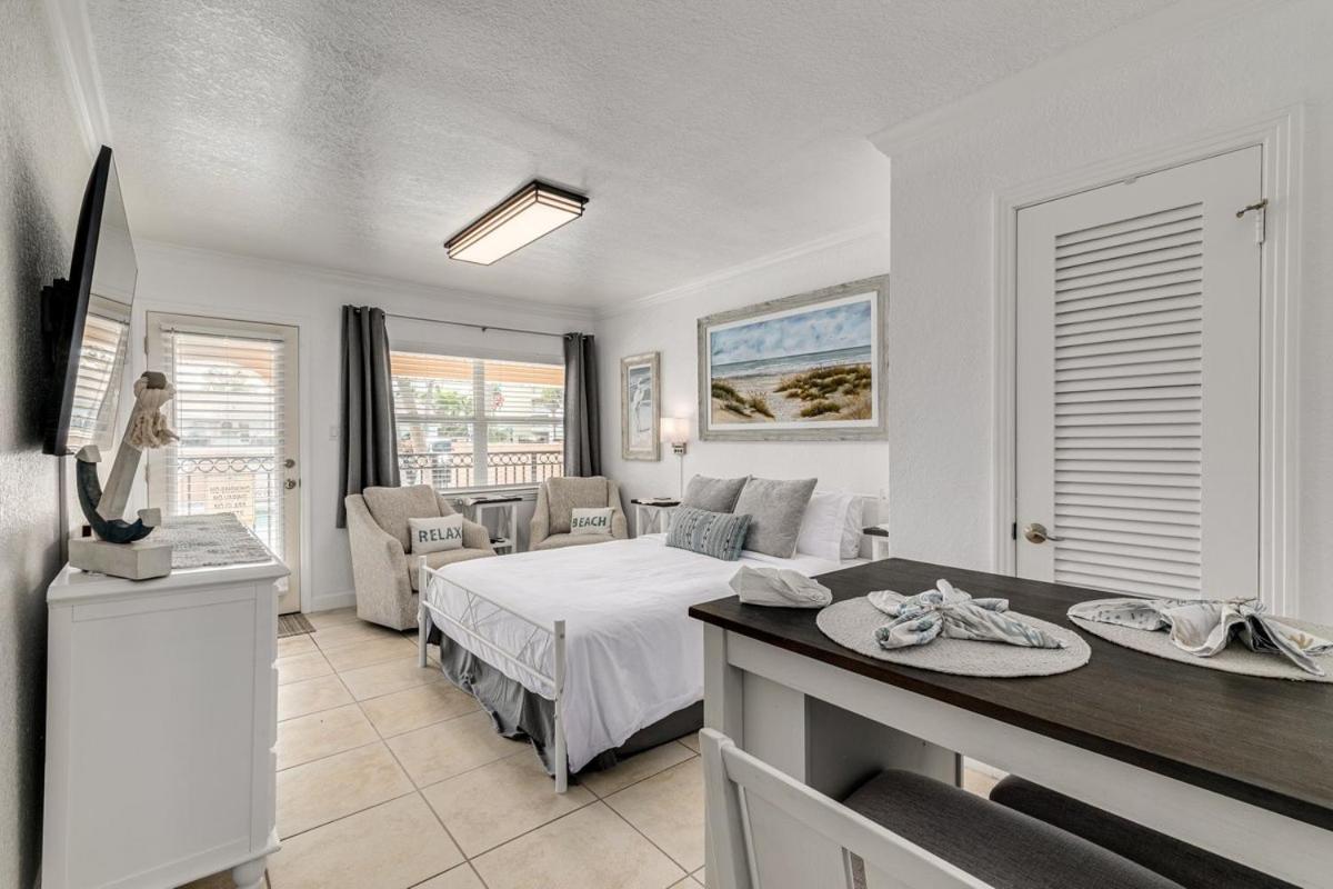Enjoy the Pool while being Steps from Beach and Restaurants! - Coconut Villa's Suite 6 - Housity