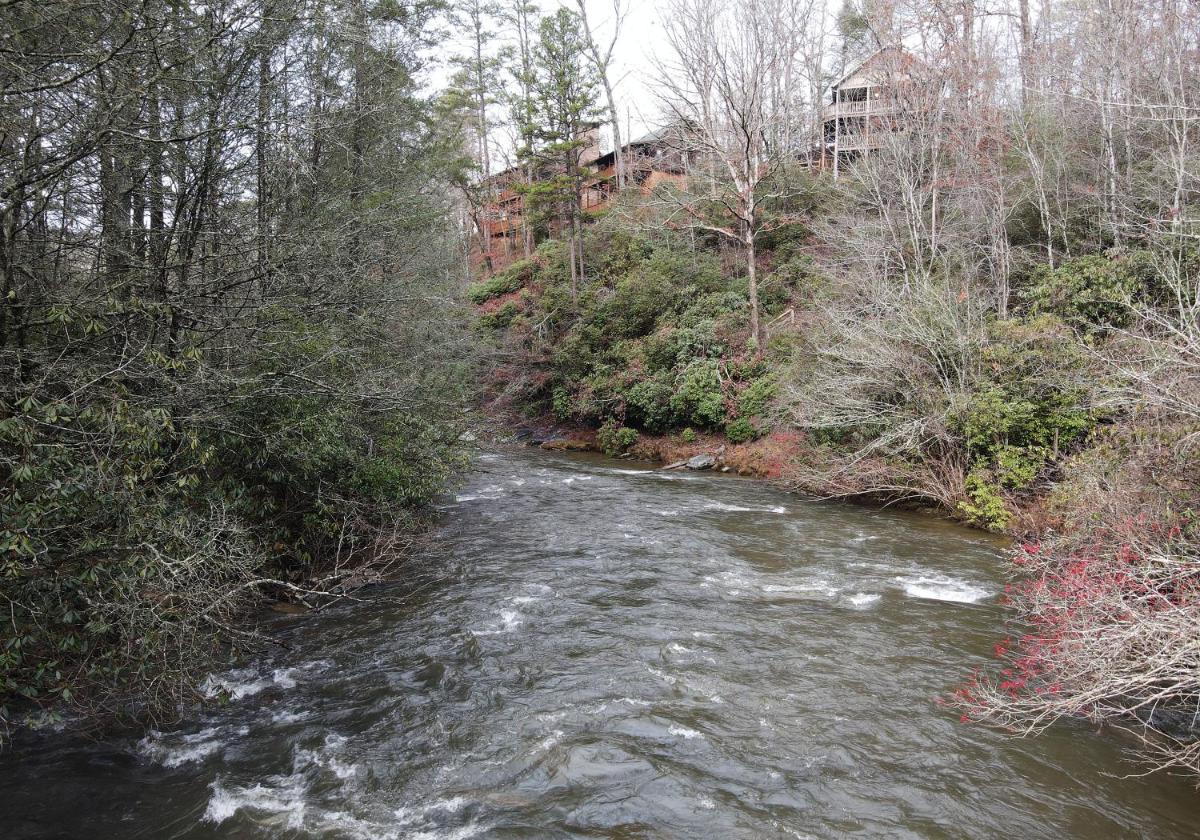 The Mayfly Cabin - Fightingtown creek, fly fishing, mountain view, fire pit, pet friendly getaway! - Housity