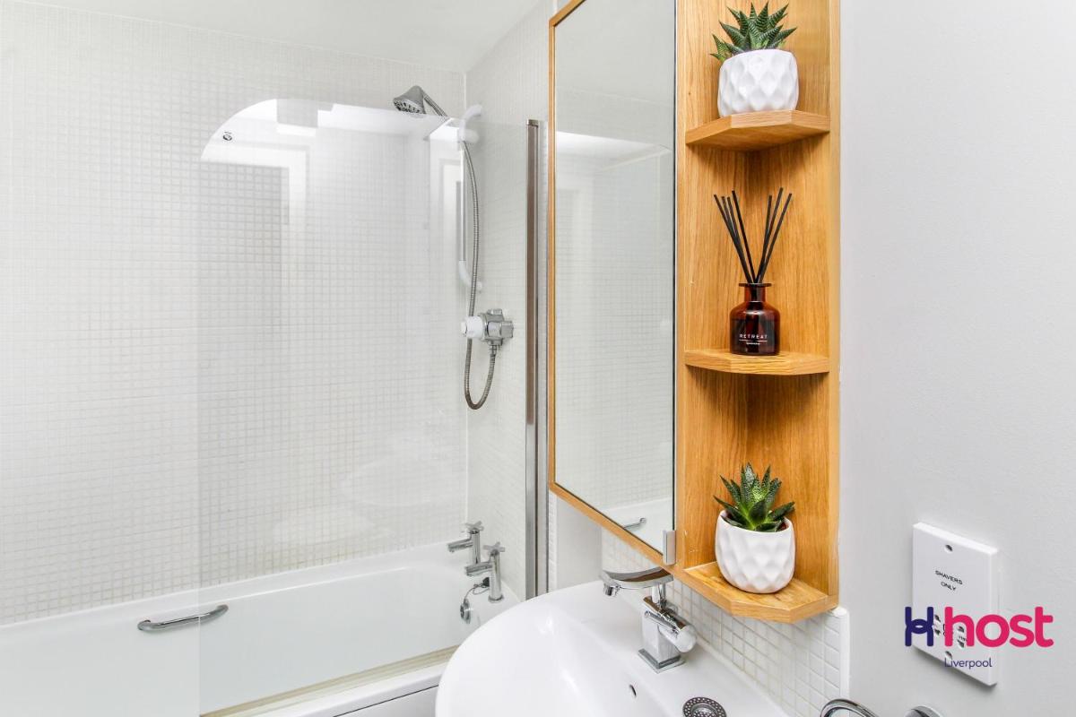 Host Liverpool - Elegant Central Apartment - Housity