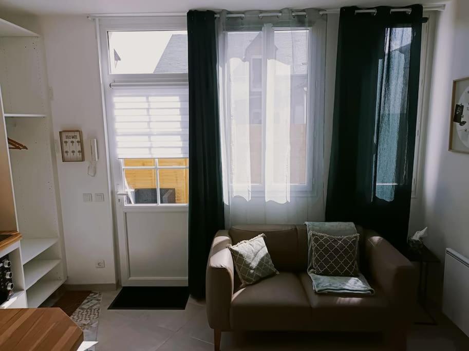 Apt 2 - LE KENNEDY - Hizvo