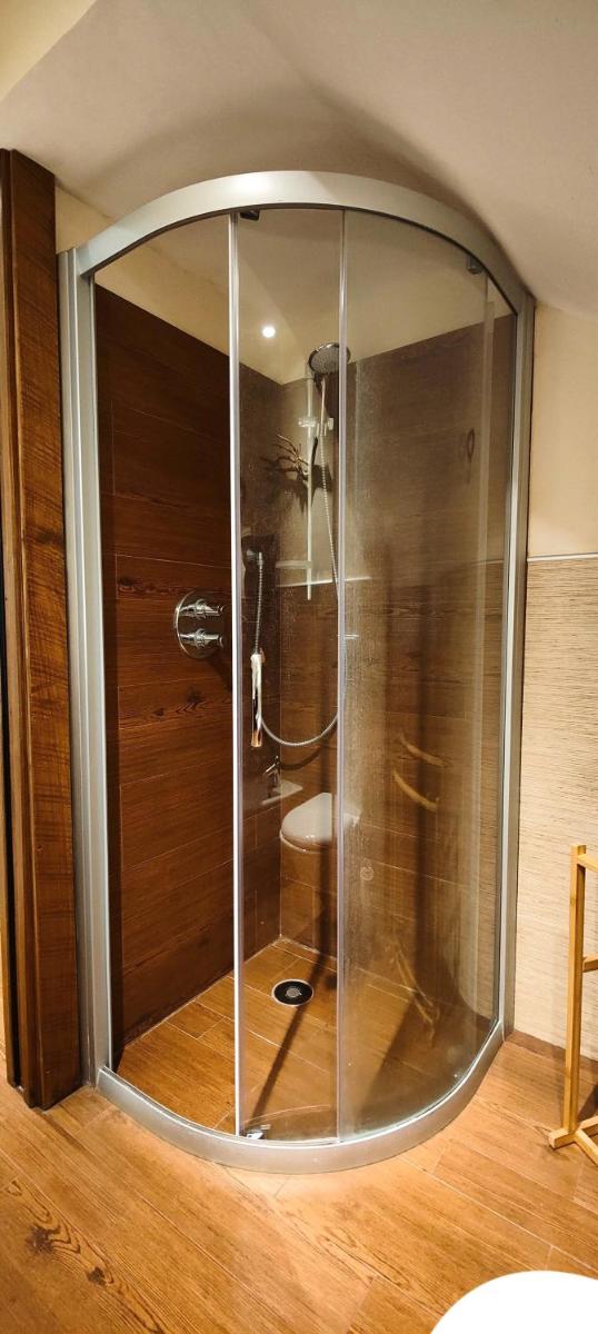 Hostdomus- Sansicario R6 - Housity