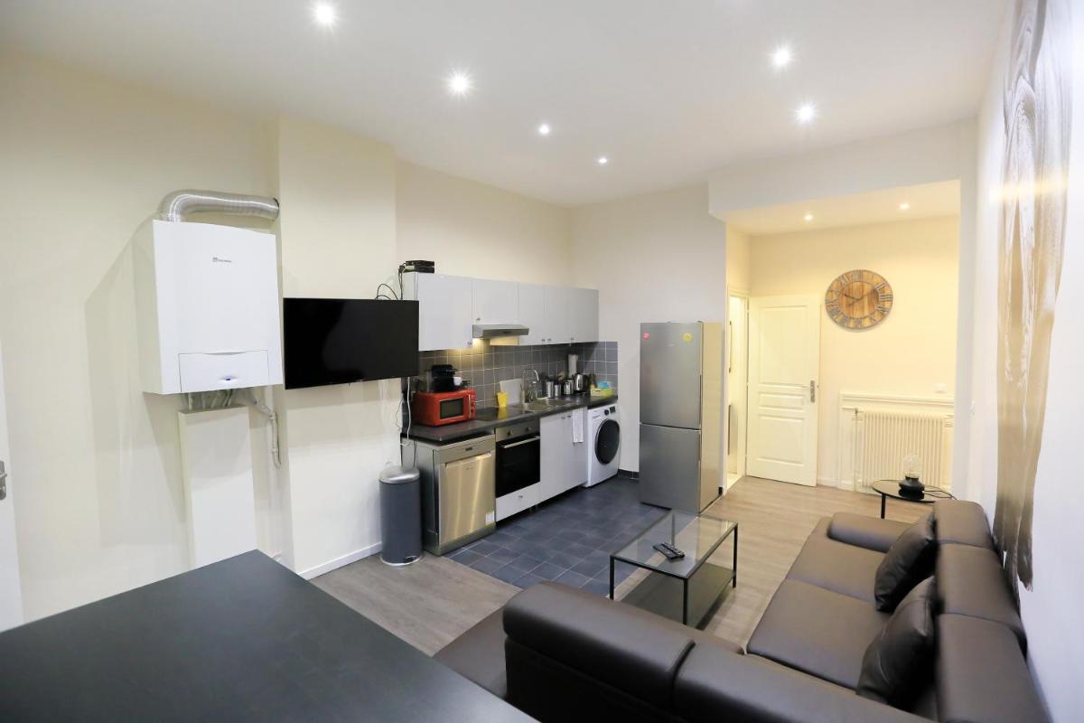 La Jungle, T5 hypercentre chic et cosy, wifi, netflix par SOVALFI - Housity