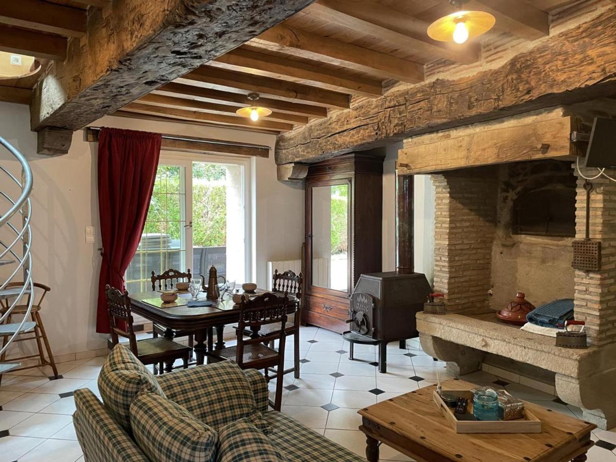 Gîte charme & confort avec piscine, terrasse, jardin clos, près de Néris les Bains, animaux acceptés - FR-1-489-344 - Housity