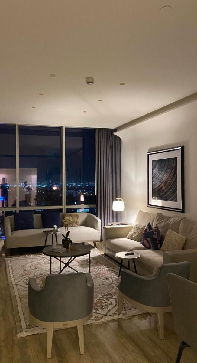 DAMAC FENDI Furnished 2-Bedroom Apartment - Hizvo