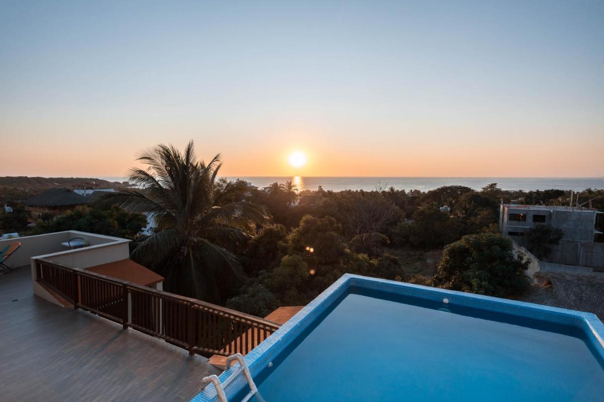LA PUNTA Stunning Rooft Top POOL 2Bd/1Bd AC WIFI - Housity