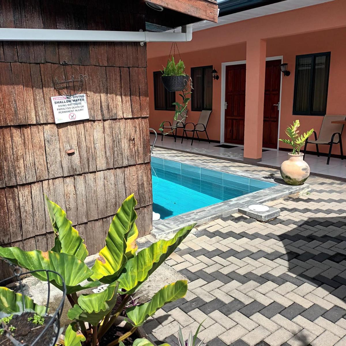 Suitetrails - Max Garden and Pool
