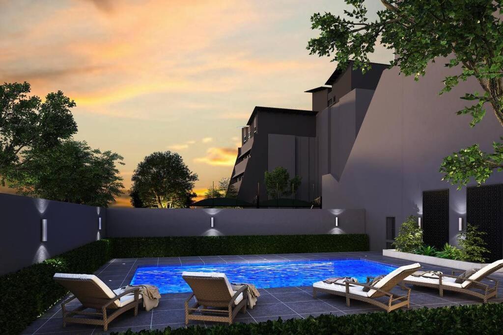 Contemporary Studio Apt w/Cinema - Housity