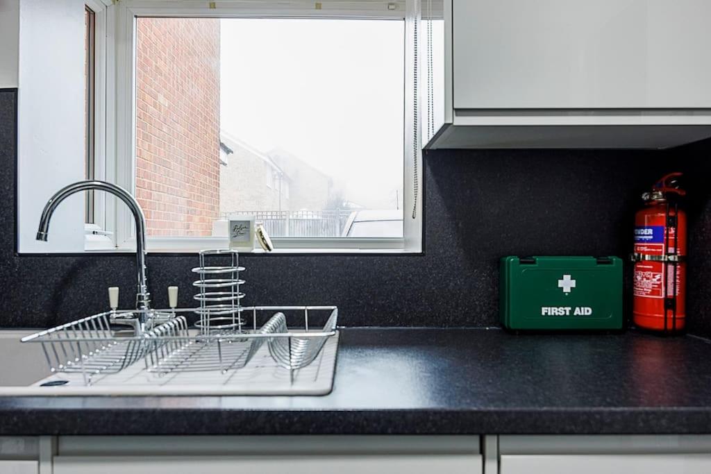 Lovely 2 Bed House in Grays. - Housity
