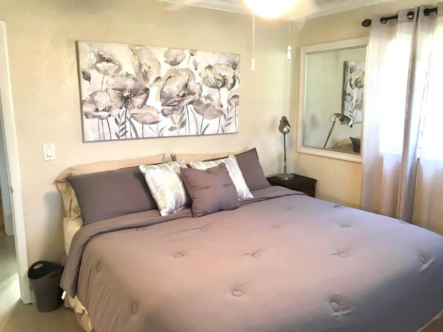 ***Miami's Hidden Gem*** - Housity