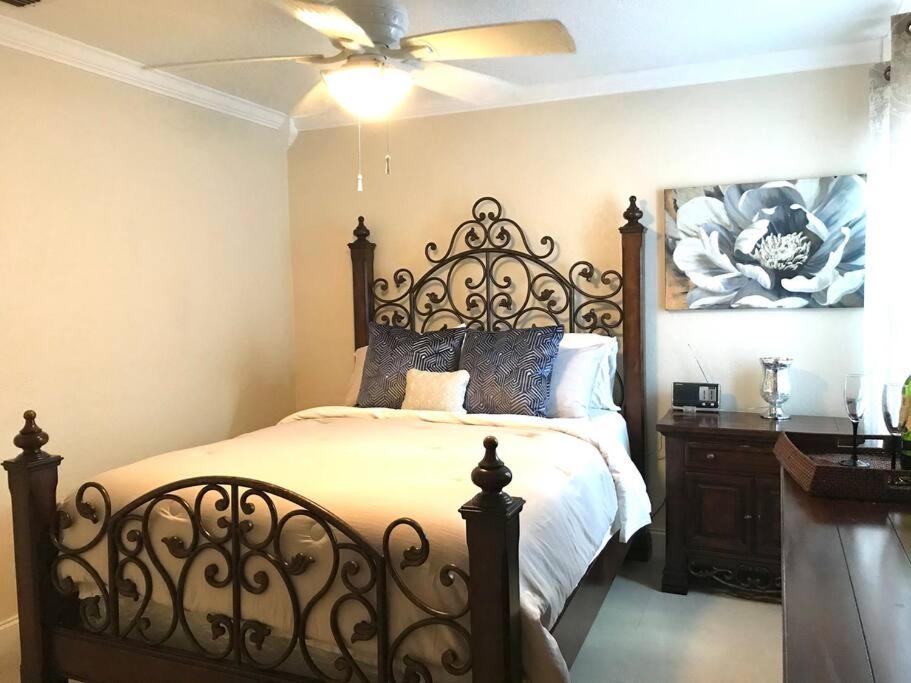 ***Miami's Hidden Gem*** - Housity