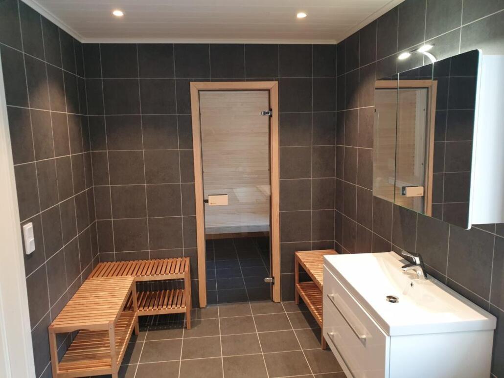 Bruksvallarna Lullens stugby - Housity