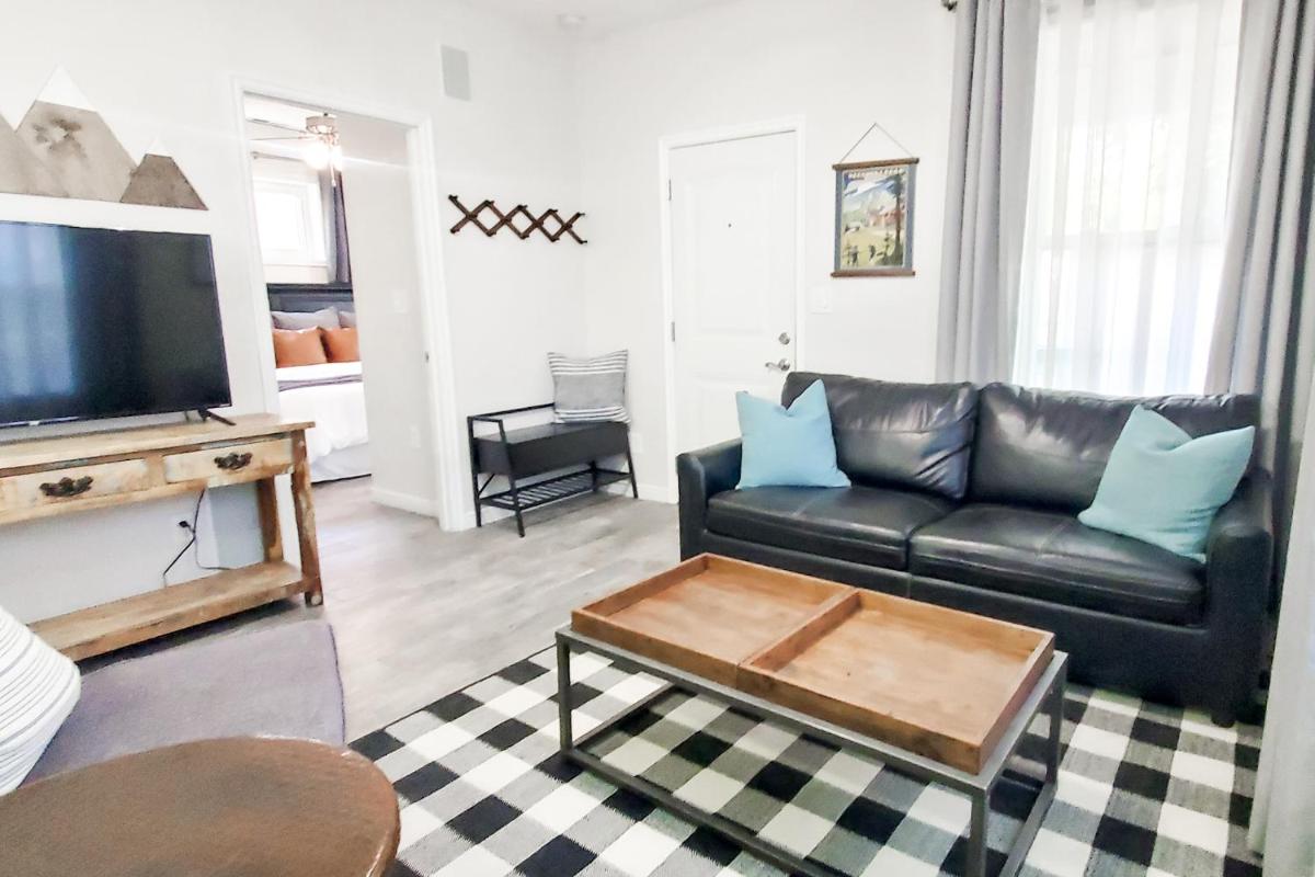 Vacation Home Minutes From Downtown, Great For Families - Housity