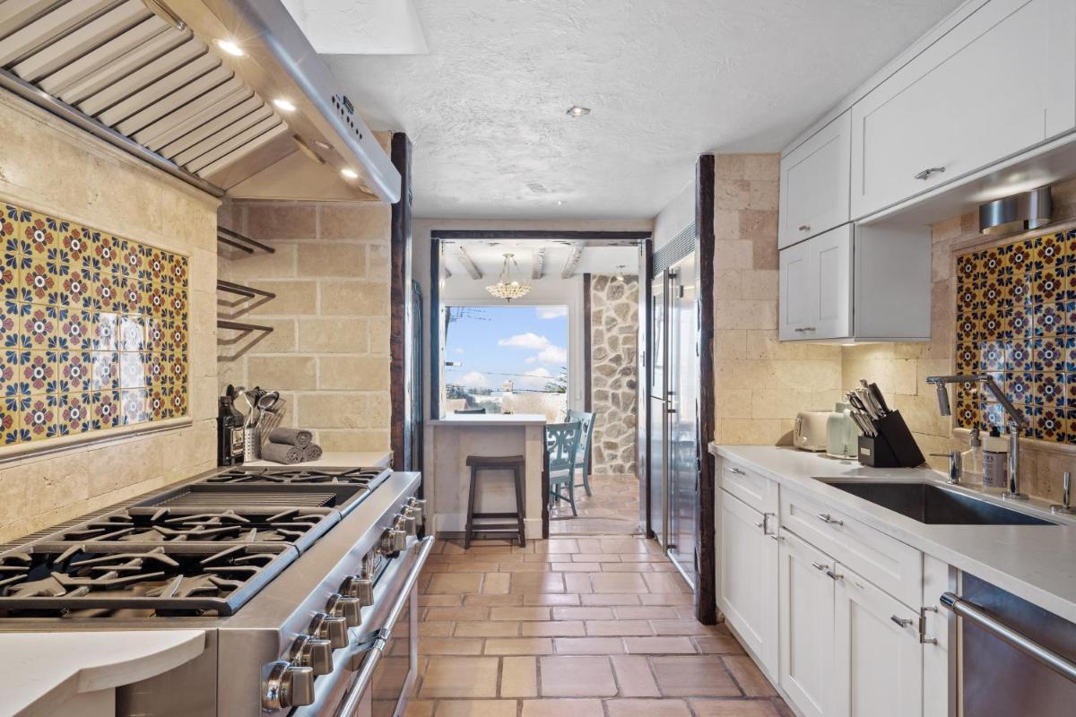 @ Marbella Lane - 3BR Home w/sweeping ocean views! - Housity