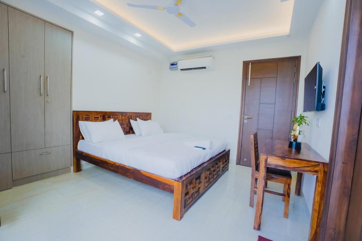 Lime Tree Three BHK Serviced Apartment Near Artemis Hospital - Housity