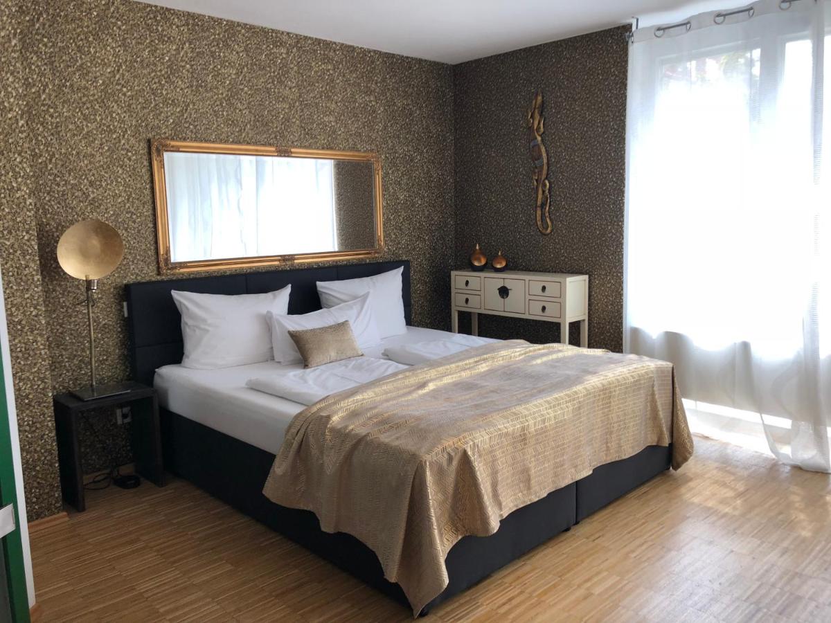 Sunny - Apartments in Laim - Housity