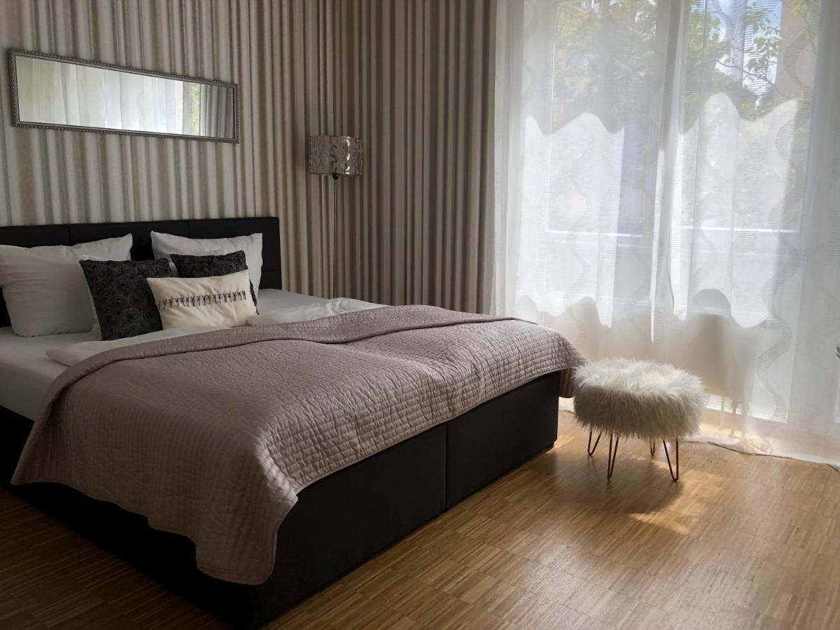 Sunny - Apartments in Laim - Housity