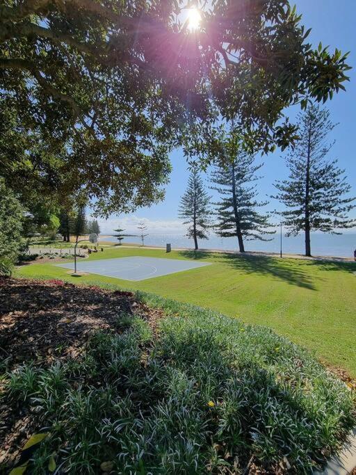 Beachside Beauty- large family home in Scarborough - Housity