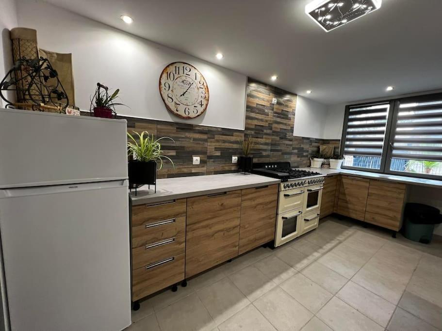 Gite à la ferme avec jacuzzi et piscine chauffée - Housity