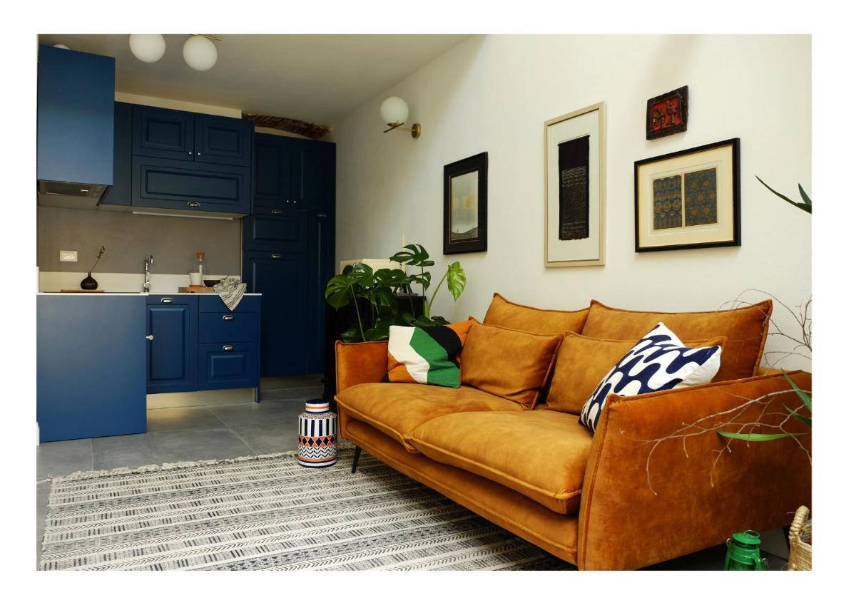 JOIVY Romantic Apartment with Parking - Housity