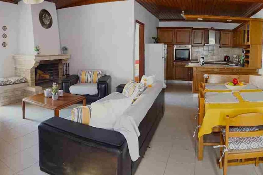 Suitetrails - Irene's Apartment In Salakos