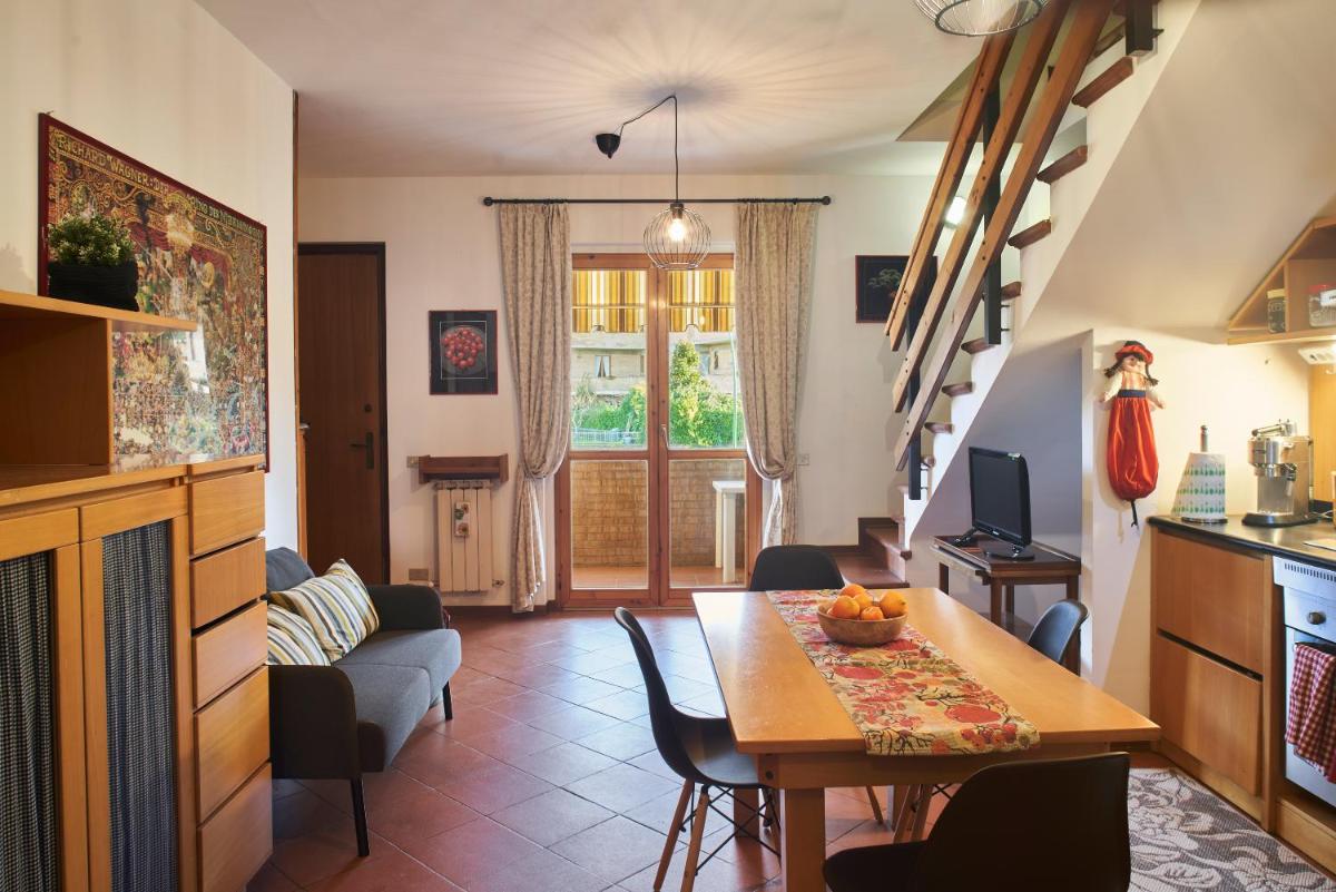 Little Brick House on Siena Hills with Balconies - Housity