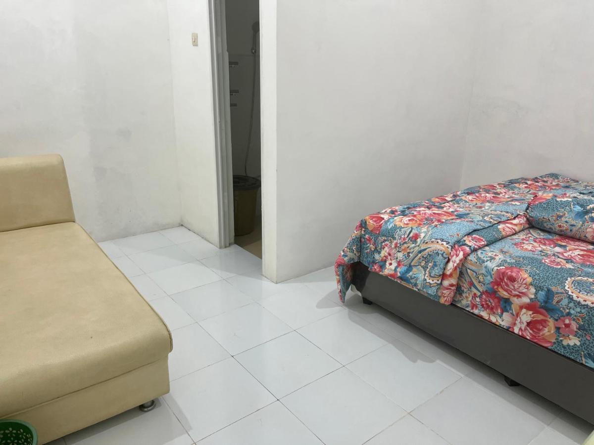 Suitetrails - Comfortable Family Home @Graha Permata Kota CP03